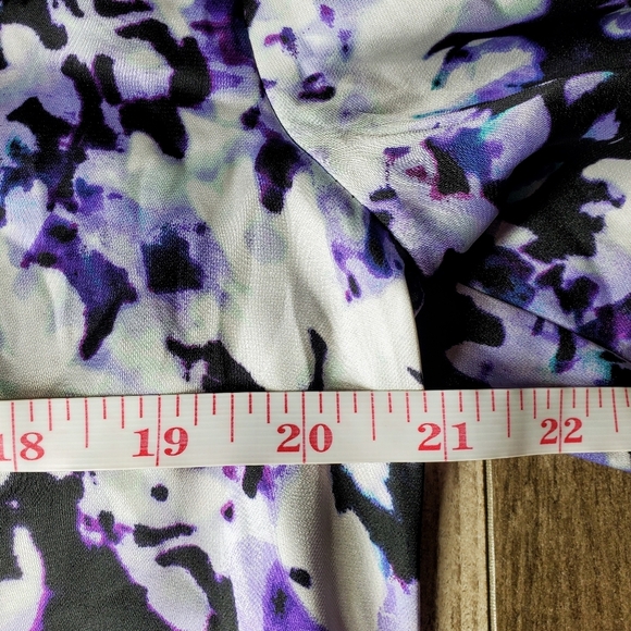 Apt. 9 Petite Surplice Drop-Tail Hem Purple Black and White Women's Blouse PM - Picture 14 of 16
